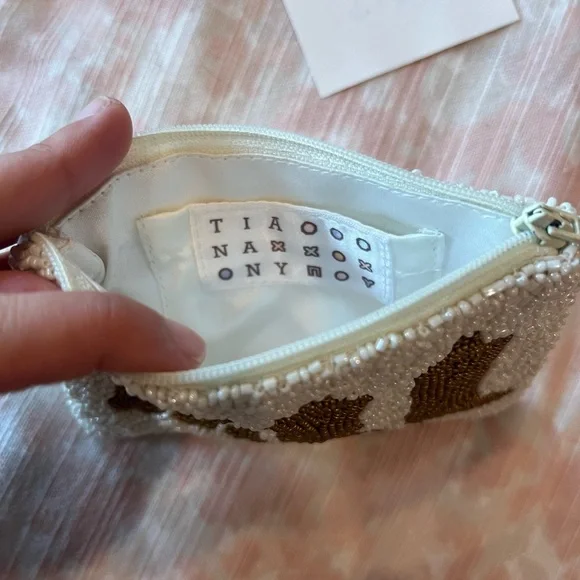 YALL beaded pouch - Picture 5 of 6